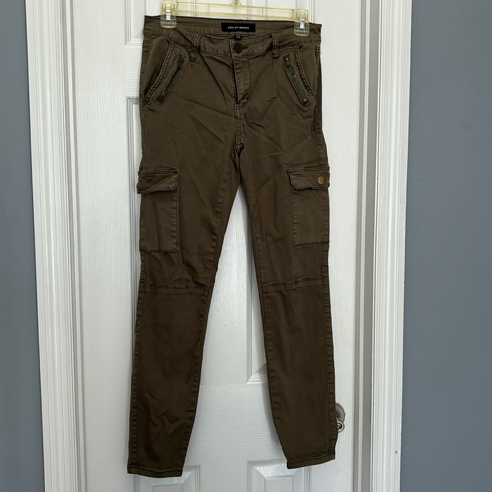 Khaki straight leg like carpenter pants